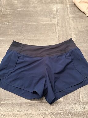 Born Primitive Women’s Navy Blue Active Shorts with Contrast Waistband